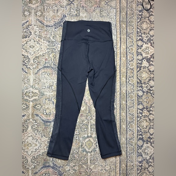 lululemon power lines high rise crop 21” black size 2 - Picture 7 of 9